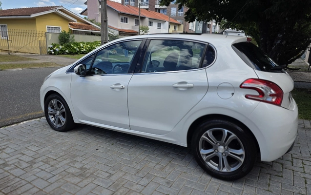 imagem-https://www.socarrao.com.br/sc-vehicle-images-prod/3968685/1789834518819-SU1HLTIwMjYwOTE3LVdBMDAyNC5qcGc.jpg