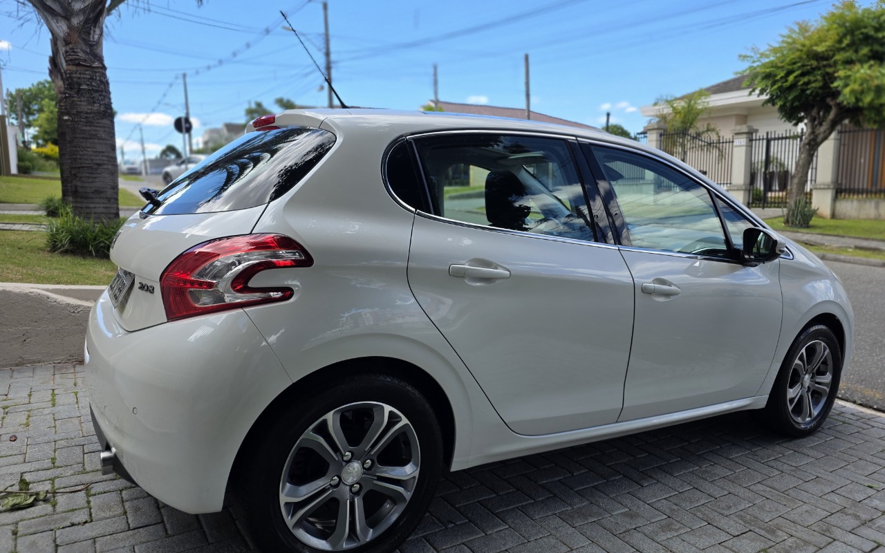 imagem-https://www.socarrao.com.br/sc-vehicle-images-prod/3968685/1789834519459-SU1HLTIwMjYwOTE3LVdBMDAxNi5qcGc.jpg