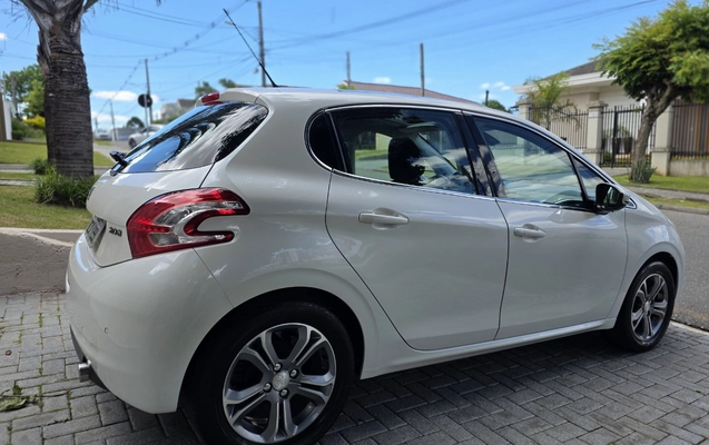 imagem-https://www.socarrao.com.br/sc-vehicle-images-prod/3968685/1789834519459-SU1HLTIwMjYwOTE3LVdBMDAxNi5qcGc.jpg