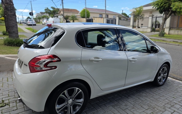 imagem-https://www.socarrao.com.br/sc-vehicle-images-prod/3968685/1789834519513-SU1HLTIwMjYwOTE3LVdBMDAxNy5qcGc.jpg