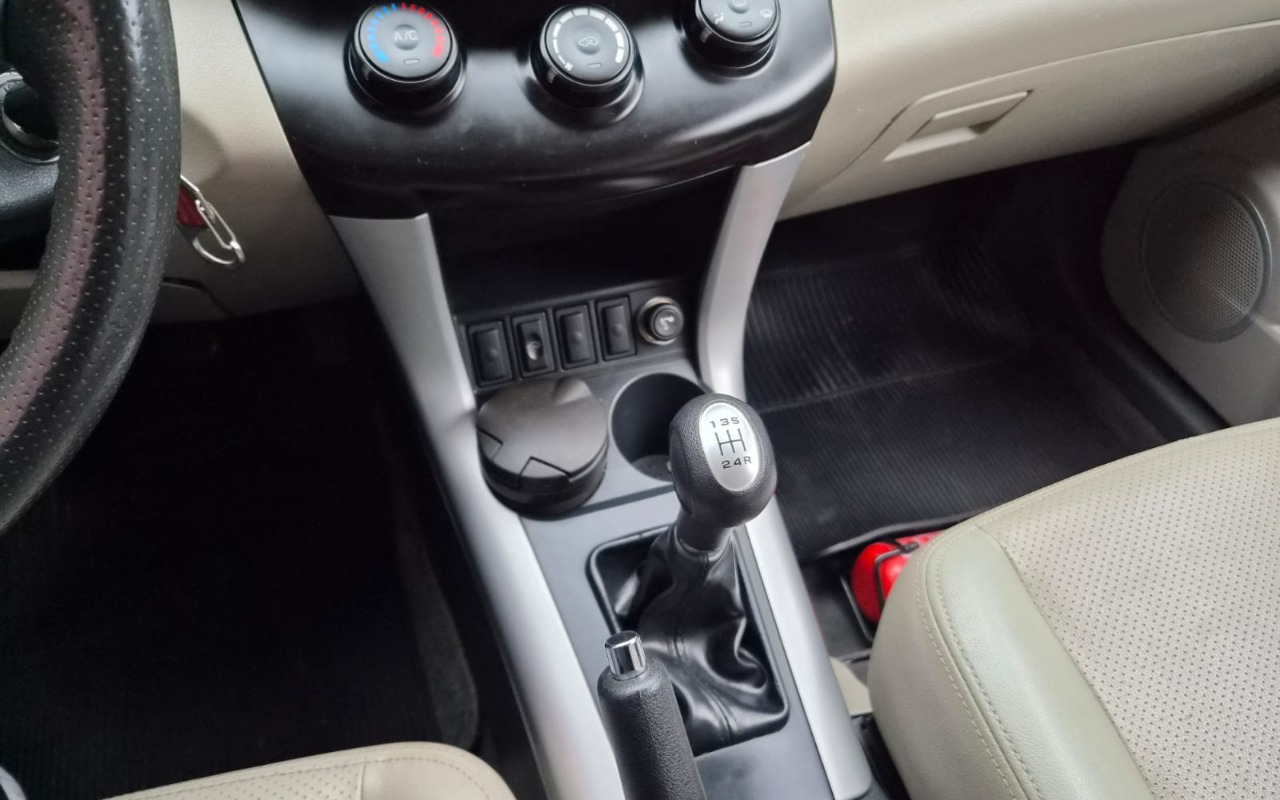 imagem-https://www.socarrao.com.br/sc-vehicle-images-prod/3968693/1789834669044-V2hhdHNBcHAgSW1hZ2UgMjAyNi0wOS0xOSBhdCAwOC41Ny4xOSAoNSkuanBlZw.jpeg