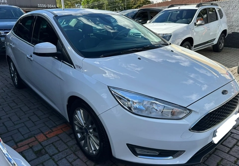 Ford Focus 2017 Branco — foto 1 de 3