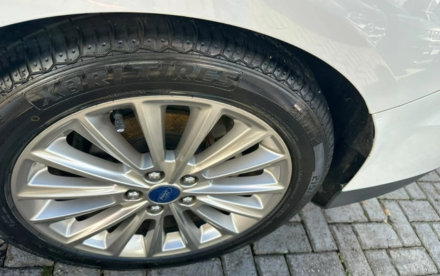 imagem-https://www.socarrao.com.br/sc-vehicle-images-prod/3968737/1789835406267-V2hhdHNBcHAgSW1hZ2UgMjAyNi0wOS0xOCBhdCAyMS41Mi4wMiAoMSkuanBlZw.jpeg