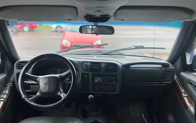 imagem-https://www.socarrao.com.br/sc-vehicle-images-prod/3968905/1789837518500-vehicle_image_1789837424_df0d19a45c8458cf88eb73c168bd1814.jpeg