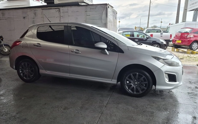 imagem-https://www.socarrao.com.br/sc-vehicle-images-prod/3969034/1789913618139-vehicle_image_1789913529_8c0b7ea661c32d248c2e601c3c70f615.jpeg