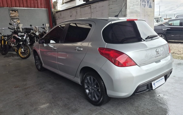 imagem-https://www.socarrao.com.br/sc-vehicle-images-prod/3969034/1789913618143-vehicle_image_1789913541_d300c93fff8760026d5c1e885d5dc89d.jpeg
