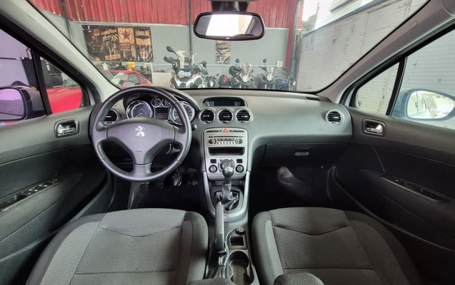 imagem-https://www.socarrao.com.br/sc-vehicle-images-prod/3969034/1789913618149-vehicle_image_1789913558_1ffc16d65d988b0118b3574e47b002e4.jpeg