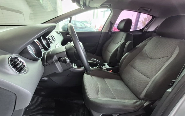 imagem-https://www.socarrao.com.br/sc-vehicle-images-prod/3969034/1789913618157-vehicle_image_1789913565_90d06dd5c469a682aceea62d803f9815.jpeg