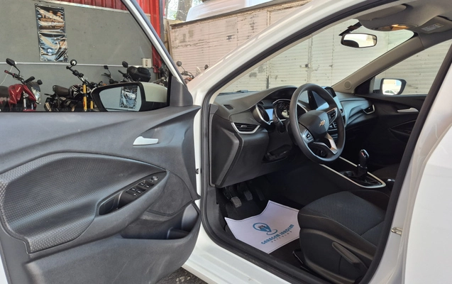 imagem-https://www.socarrao.com.br/sc-vehicle-images-prod/3969047/1789839016528-vehicle_image_1788442789_b4b675f49dff796200da0799fa03e8f1.jpeg