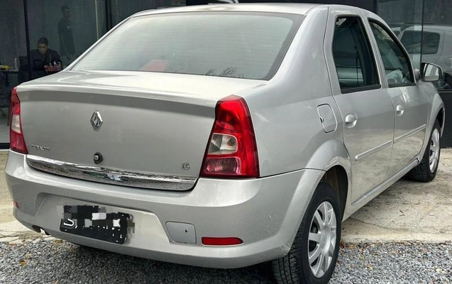 imagem-https://www.socarrao.com.br/sc-vehicle-images-prod/3969440/1789841395430-695819301