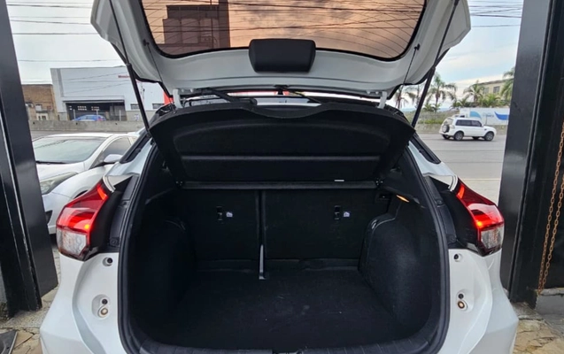 imagem-https://www.socarrao.com.br/sc-vehicle-images-prod/3969726/1789845697757-MDE1MDQ2NmQtYjkxZC00NmEyLThkY2MtMzk4OWNhYTZmOWIzLmpwZw.jpg