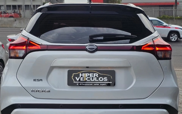 imagem-https://www.socarrao.com.br/sc-vehicle-images-prod/3969726/1789845697896-YTc2MjU0ZDUtNmZiNy00NDQ0LWE4ZDAtYzE4ZmNjYmFlYTEwLmpwZw.jpg