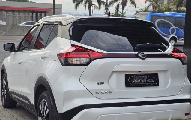 imagem-https://www.socarrao.com.br/sc-vehicle-images-prod/3969726/1789845698127-YzdlNzliYTctYjQwMC00ZWFmLTg3Y2ItYmEyYmI3NDM5ZTQ2LmpwZw.jpg