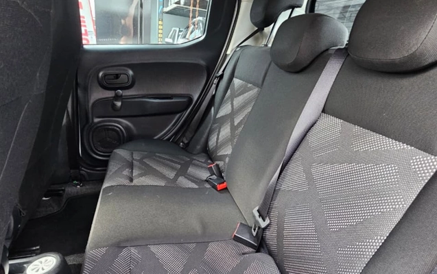 imagem-https://www.socarrao.com.br/sc-vehicle-images-prod/3969783/1789846357652-N2U4YmZjZjItYTgxNy00N2ZhLWIyNmUtMDQ0YWQzNGU1OTZjLmpwZw.jpg