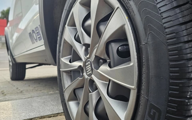 imagem-https://www.socarrao.com.br/sc-vehicle-images-prod/3969783/1789846358433-ZjRhZmJjZjAtY2U1MS00NDkwLTlmNzctNjhmMjRlMDZhMTFlLmpwZw.jpg
