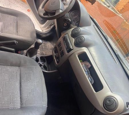 imagem-https://www.socarrao.com.br/sc-vehicle-images-prod/3970161/1789851812623-723901005