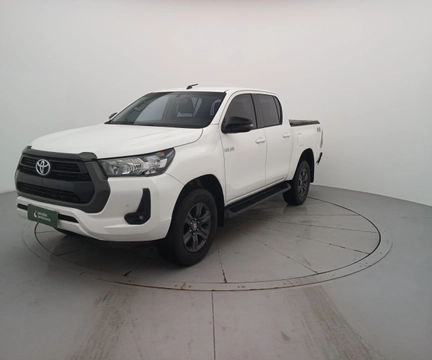 Toyota Hilux 2024 Branco — foto 1 de 3