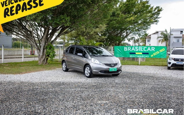 imagem-https://www.socarrao.com.br/sc-vehicle-images-prod/3970491/1789861901639-003_5a6ea76a2edc64730c5d0aeba7f52836.jpg