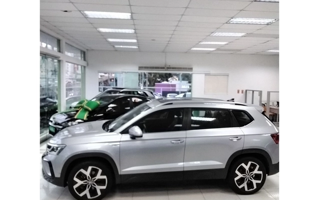 imagem-https://www.socarrao.com.br/sc-vehicle-images-prod/3973593/1789882723807-2_052354.jpg