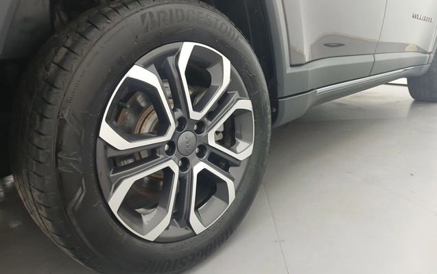 imagem-https://www.socarrao.com.br/sc-vehicle-images-prod/3973755/1789883170929-1_015708.jpg