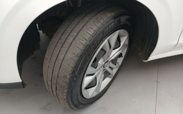 imagem-https://www.socarrao.com.br/sc-vehicle-images-prod/3974282/1789883965118-1_020839.jpg