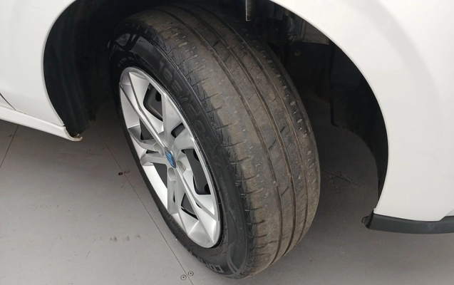 imagem-https://www.socarrao.com.br/sc-vehicle-images-prod/3974282/1789883965119-1_020848.jpg