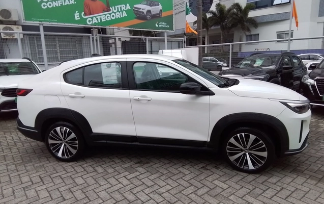 imagem-https://www.socarrao.com.br/sc-vehicle-images-prod/3975209/1789885077167-1_031225.jpg