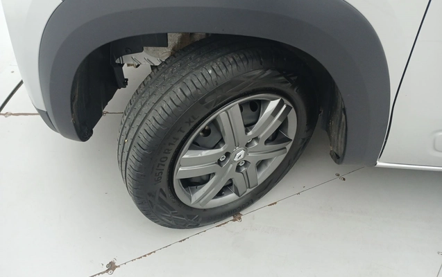 imagem-https://www.socarrao.com.br/sc-vehicle-images-prod/3975424/1789885252134-1_100730.jpg