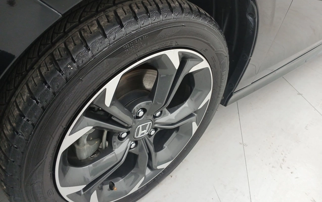 imagem-https://www.socarrao.com.br/sc-vehicle-images-prod/3975475/1789885427627-2_123416.jpg