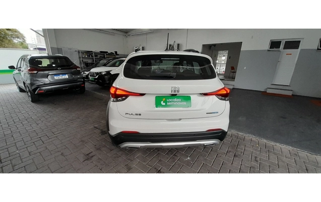imagem-https://www.socarrao.com.br/sc-vehicle-images-prod/3975565/1789886134994-2_032639.jpg