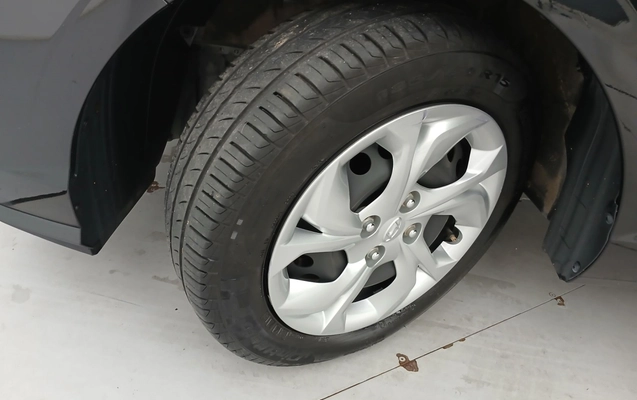 imagem-https://www.socarrao.com.br/sc-vehicle-images-prod/3975624/1789886284712-1_012827.jpg