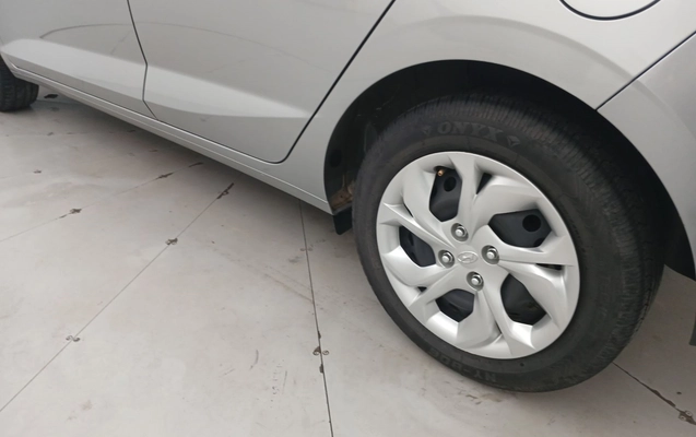 imagem-https://www.socarrao.com.br/sc-vehicle-images-prod/3975800/1789886465509-1_093606.jpg