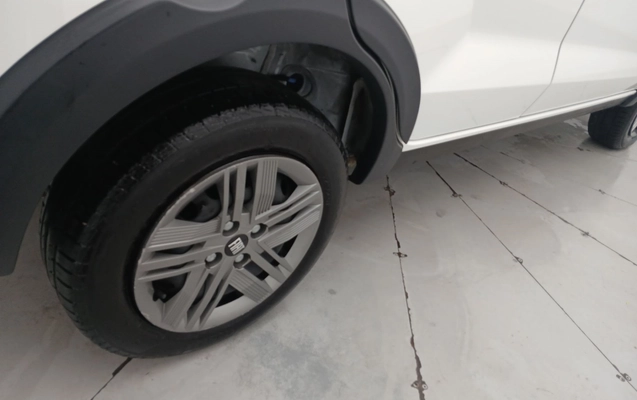 imagem-https://www.socarrao.com.br/sc-vehicle-images-prod/3976065/1789886623174-2_024825.jpg