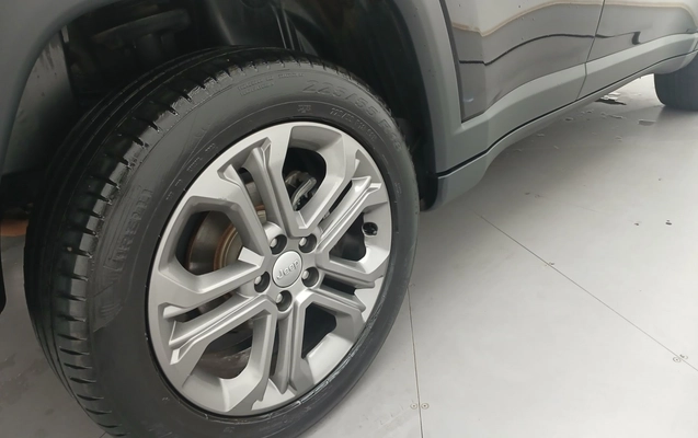 imagem-https://www.socarrao.com.br/sc-vehicle-images-prod/3977393/1789888468841-1_035012.jpg