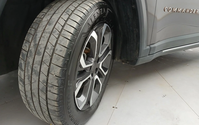 imagem-https://www.socarrao.com.br/sc-vehicle-images-prod/3977411/1789888733966-2_035227.jpg