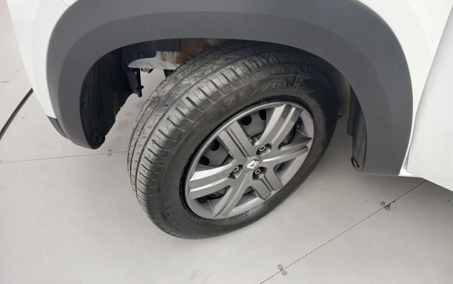 imagem-https://www.socarrao.com.br/sc-vehicle-images-prod/3977493/1789889443768-1_034629.jpg