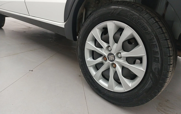 imagem-https://www.socarrao.com.br/sc-vehicle-images-prod/3977508/1789889548852-1_041540.jpg