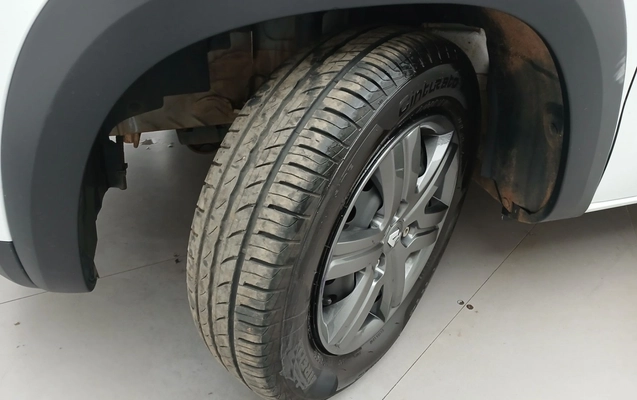 imagem-https://www.socarrao.com.br/sc-vehicle-images-prod/3977879/1789890077110-1_043649.jpg