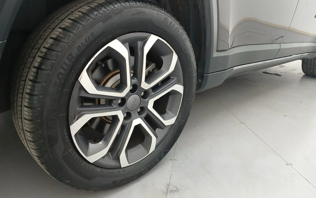 imagem-https://www.socarrao.com.br/sc-vehicle-images-prod/3978013/1789890692168-1_015220.jpg
