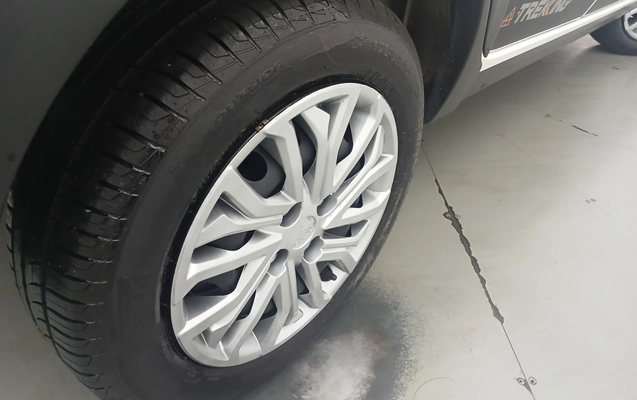 imagem-https://www.socarrao.com.br/sc-vehicle-images-prod/3978015/1789890704056-1_014639.jpg