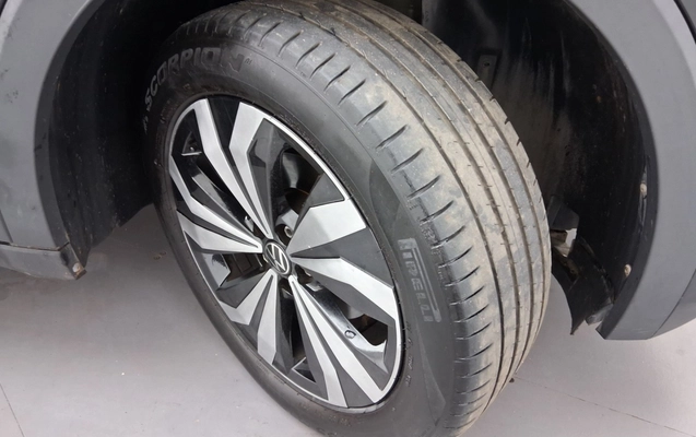 imagem-https://www.socarrao.com.br/sc-vehicle-images-prod/3978035/1789890781004-2_011244.jpg