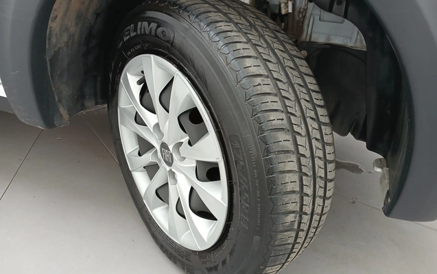 imagem-https://www.socarrao.com.br/sc-vehicle-images-prod/3978036/1789890783548-1_010445.jpg