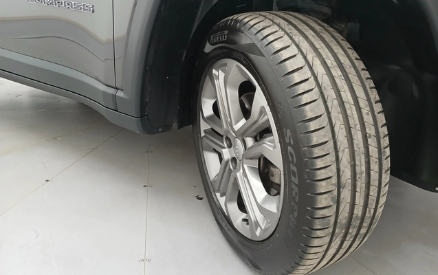imagem-https://www.socarrao.com.br/sc-vehicle-images-prod/3978417/1789891605544-1_014823.jpg