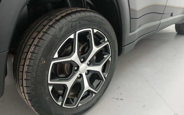 imagem-https://www.socarrao.com.br/sc-vehicle-images-prod/3978484/1789891698912-1_014450.jpg