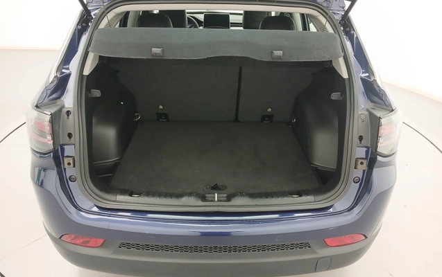 imagem-https://www.socarrao.com.br/sc-vehicle-images-prod/3978487/1789891703713-2_012843.jpg