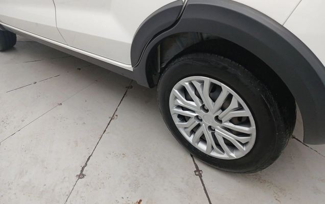 imagem-https://www.socarrao.com.br/sc-vehicle-images-prod/3978666/1789891983484-1_114611.jpg