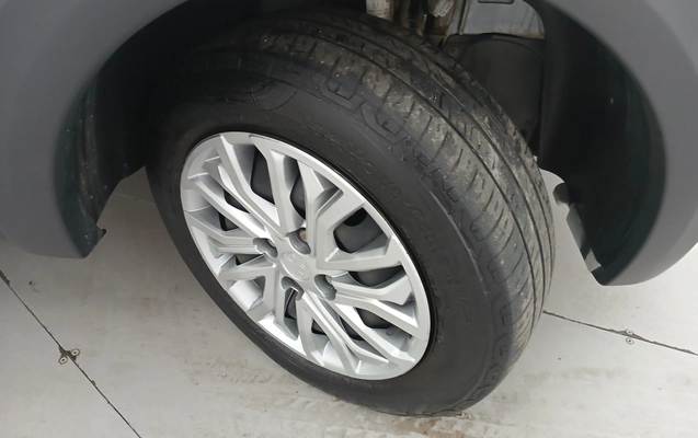 imagem-https://www.socarrao.com.br/sc-vehicle-images-prod/3978666/1789891983485-1_114615.jpg