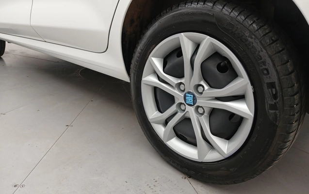 imagem-https://www.socarrao.com.br/sc-vehicle-images-prod/3979044/1789892827869-1_041533.jpg