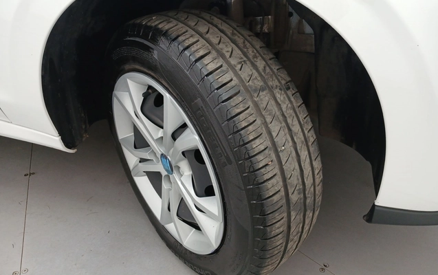imagem-https://www.socarrao.com.br/sc-vehicle-images-prod/3979044/1789892827873-1_041534.jpg