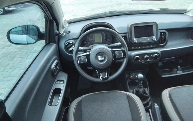 imagem-https://www.socarrao.com.br/sc-vehicle-images-prod/3979156/1789892913823-1_044744.jpg